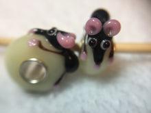 MOUSEY MOUSE - European Lampwork Glass MOUSE/MICE Bead, Mice, Rodent, Rats, Quanity 1 Bead